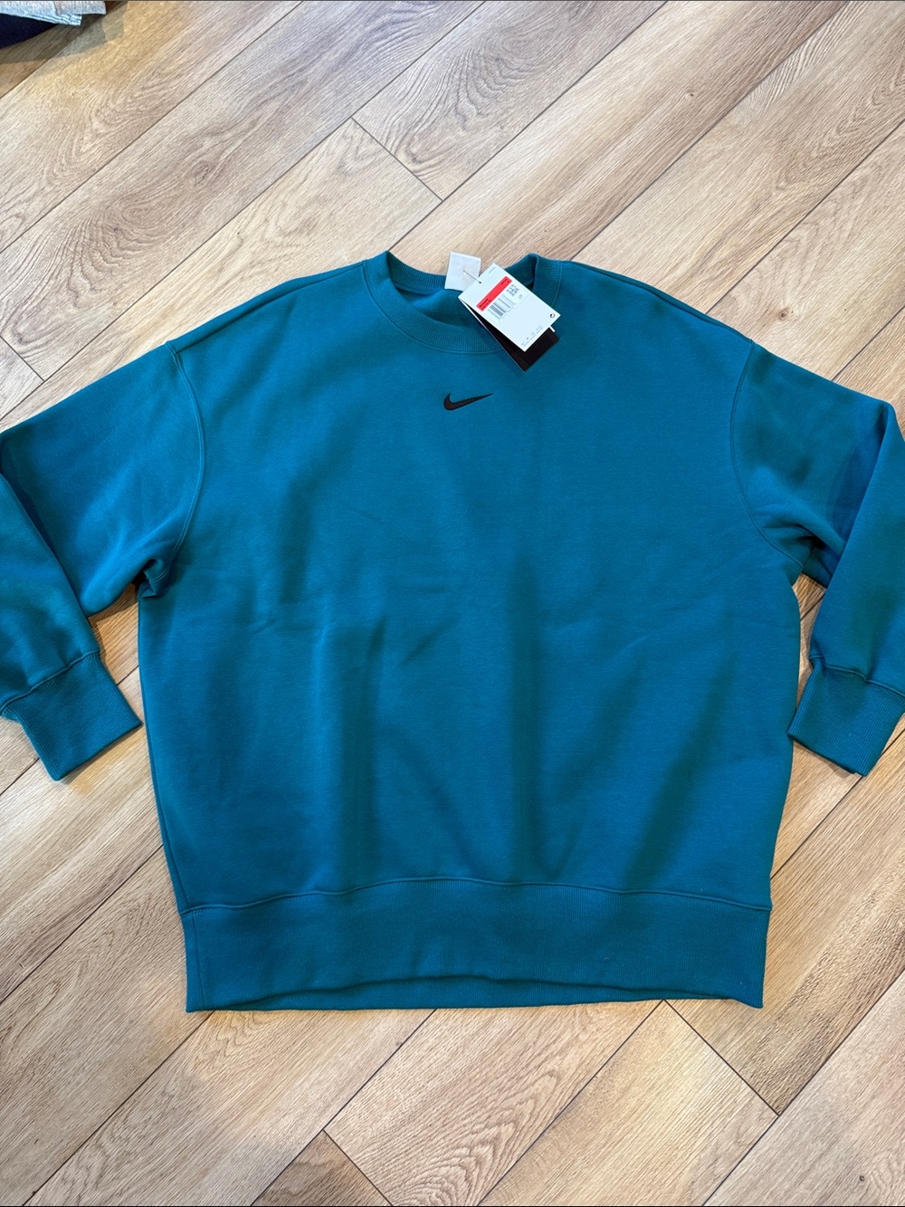 Nike Women’s Teal Oversized Crewneck Sweatshirt - size large